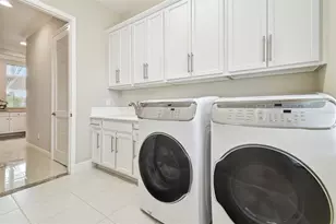 2709 Coco Palm Cir, Wesley Chapel, FL 33543 - Photo 16