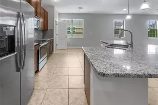 8110 Enclave Way, Sarasota, FL 34243 - Photo 6