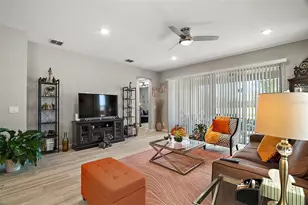 2451 Spring Breeze Dr, Leesburg, FL 34748 - Photo 10