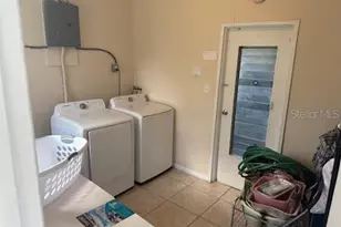 2108 Wolf Rd, Orlando, FL 32808 - Photo 12