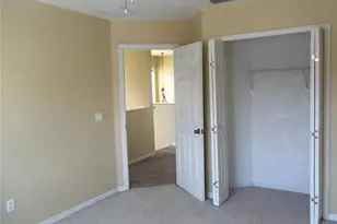 1197 S Beach Cir, Kissimmee, FL 34746 - Photo 10