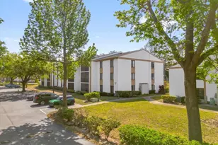 8217 Sun Spring Cir, Orlando, FL 32825 - Photo 2