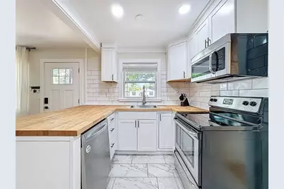 1121 49th Ave N, Saint Petersburg, FL 33703 - Photo 8