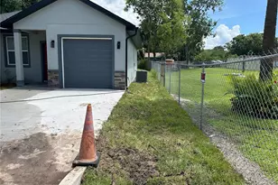 2451 W 18th St, Sanford, FL 32771 - Photo 18