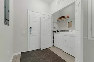 4102 Breakview Dr, Orlando, FL 32819 - Photo 2