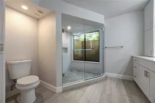 1270 St Tropez Cir, Orlando, FL 32806 - Photo 38