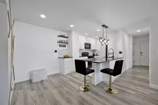 6142 Westgate Dr, Orlando, FL 32835 - Photo 4