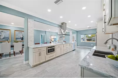 8704 Bay Crest Lane, Tampa, FL 33615 - Photo 16