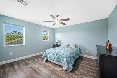 8704 Bay Crest Lane, Tampa, FL 33615 - Photo 58