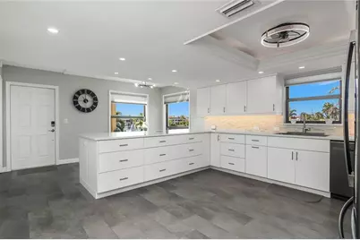 1903 SE 40th Terrace #104, Cape Coral, FL 33904 - Photo 12