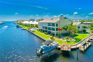 1903 SE 40th Terrace, Cape Coral, FL 33904 - Photo 4