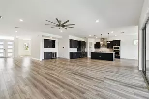 8936 Sanders Tree Loop, Wesley Chapel, FL 33545 - Photo 10