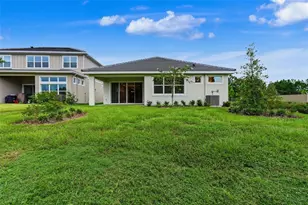 2366 Wise River Ln, Zephyrhills, FL 33539 - Photo 2
