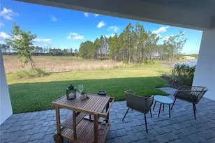 2726 Wise River Ln, Zephyrhills, FL 33539 - Photo 10