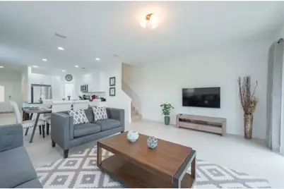 470 Lake Shore Parkway, Davenport, FL 33896 - Photo 2