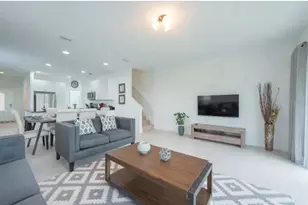 470 Lake Shore Pkwy, Davenport, FL 33896 - Photo 2