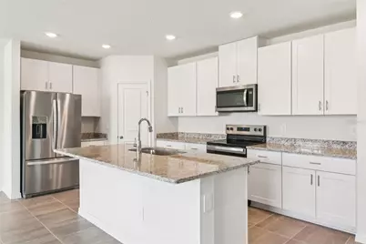 1752 Brekey Way, Zephyrhills, FL 33541 - Photo 2