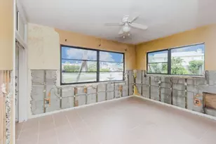 17401 1st St E, Redington Shores, FL 33708 - Photo 8