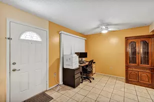 1728 Townhall Ln, Orlando, FL 32807 - Photo 10