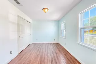 136 Poinsettia Dr, Kissimmee, FL 34743 - Photo 10