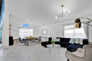 119 Hypolita Ave, Davenport, FL 33897 - Photo 4