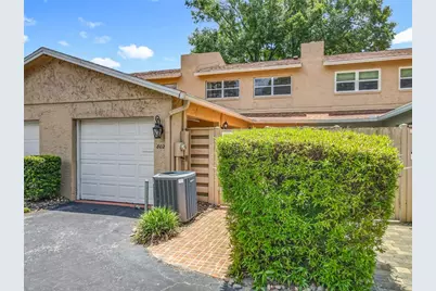 802 Park Lake Circle #2, Maitland, FL 32751 - Photo 1