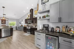 326 Woodland Trl, Lady Lake, FL 32159 - Photo 14