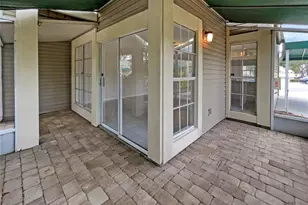 6902 Lakeview Ct, Tampa, FL 33634 - Photo 8