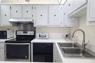 3051 S Atlantic Ave, Daytona Beach Shores, FL 32118 - Photo 6