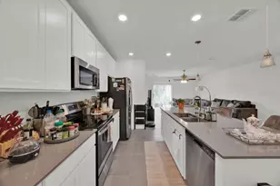 933 Jackson Ave, Davenport, FL 33837 - Photo 12