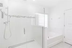 928 Avenal Ln, Davenport, FL 33837 - Photo 16