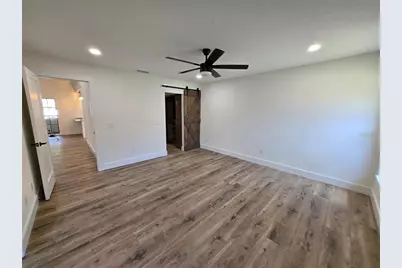 2055 Lakeview Drive, Clearwater, FL 33763 - Photo 12