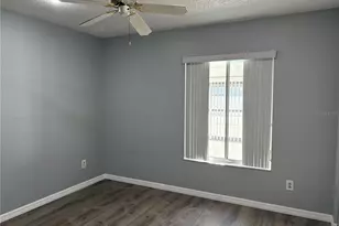 10317 Lazy Lake Dr, Orlando, FL 32821 - Photo 12