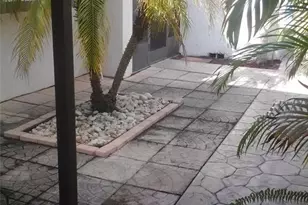 2011 N 61st St, Tampa, FL 33619 - Photo 12