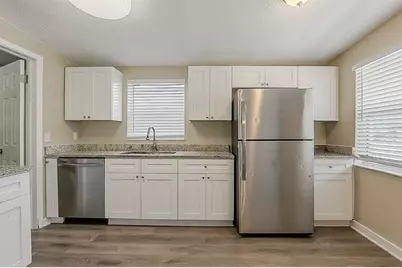 4010 Emerson Avenue S, Saint Petersburg, FL 33711 - Photo 2