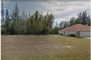 3615 NE 9th Ave, Cape Coral, FL 33909 - Photo 1