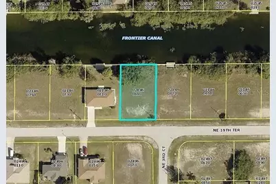 335 NE 19th Terrace, Cape Coral, FL 33909 - Photo 2