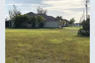 339 NE 19th Terrace, Cape Coral, FL 33909 - Photo 2