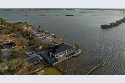 3310 Sunset Drive N, Saint Petersburg, FL 33710 - Photo 2