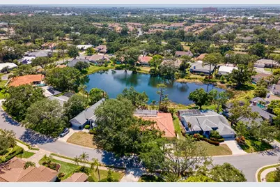 8202 Shadow Pine Way, Sarasota, FL 34238 - Photo 6