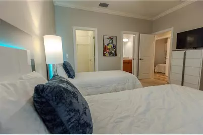 8251 Varenna Drive, Sarasota, FL 34231 - Photo 12