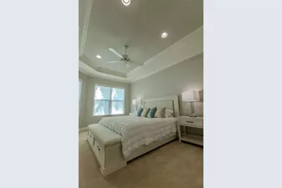 8251 Varenna Drive, Sarasota, FL 34231 - Photo 4