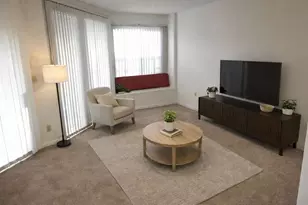 672 Post Oak Cir, Altamonte Springs, FL 32701 - Photo 2