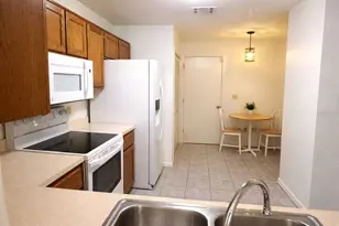 672 Post Oak Cir, Altamonte Springs, FL 32701 - Photo 6