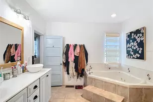 511 E Mirror Lake Dr, Fruitland Park, FL 34731 - Photo 34