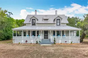 511 E Mirror Lake Dr, Fruitland Park, FL 34731 - Photo 2