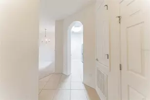 1355 Venezia Ct, Davenport, FL 33896 - Photo 2