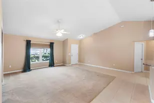 2104 E Parkton Dr, Deltona, FL 32725 - Photo 6