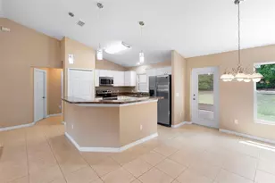 2104 E Parkton Dr, Deltona, FL 32725 - Photo 8