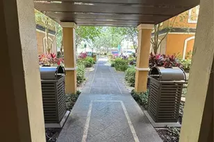 12527 Floridays Resort Dr, Orlando, FL 32821 - Photo 4